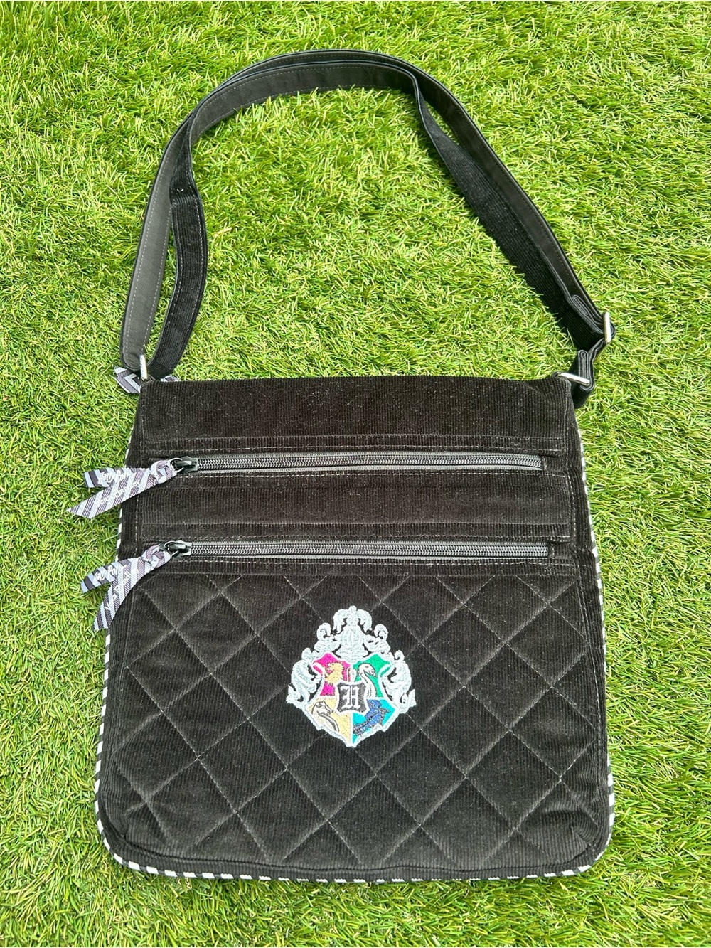 Vera Bradley Harry Potter Black Quilted Crossbody Bag w/ Hogwarts Crest